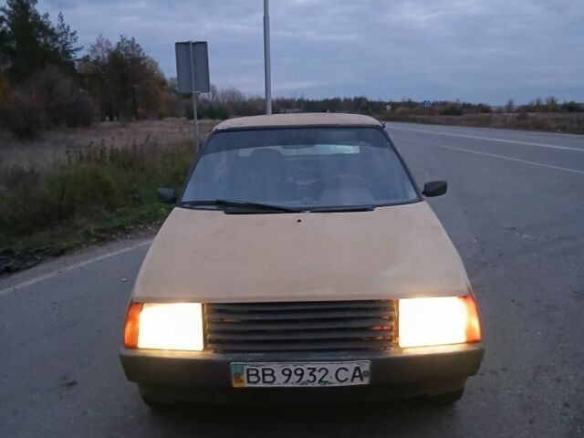 Бежевый ЗАЗ Таврия, объемом двигателя 1.25 л и пробегом 100 тыс. км за 289 $, фото 2 на Automoto.ua