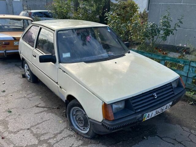 ЗАЗ Таврия 2000 в Житомире на Automoto.ua Бежевый ЗАЗ Таврия, объемом двигателя 0 л и пробегом 200 тыс. км за 242 $, фото 1 на Automoto.ua