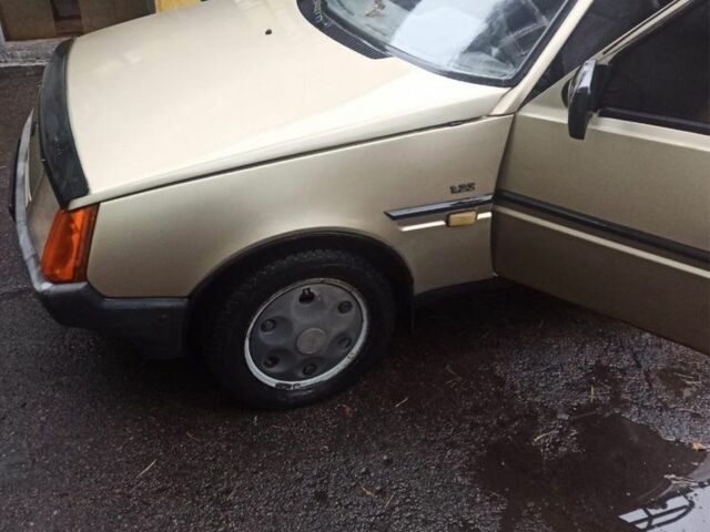 Бежевый ЗАЗ Таврия, объемом двигателя 1.2 л и пробегом 100 тыс. км за 1050 $, фото 1 на Automoto.ua