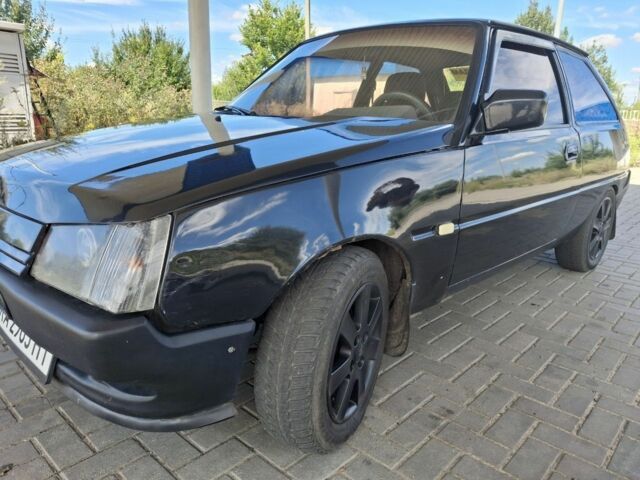 Черный ЗАЗ Таврия, объемом двигателя 1.5 л и пробегом 100 тыс. км за 1100 $, фото 4 на Automoto.ua