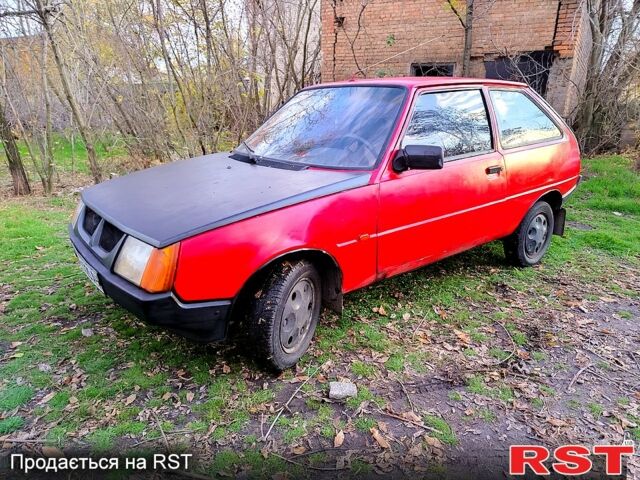Красный ЗАЗ Таврия, объемом двигателя 1.1 л и пробегом 240 тыс. км за 390 $, фото 4 на Automoto.ua