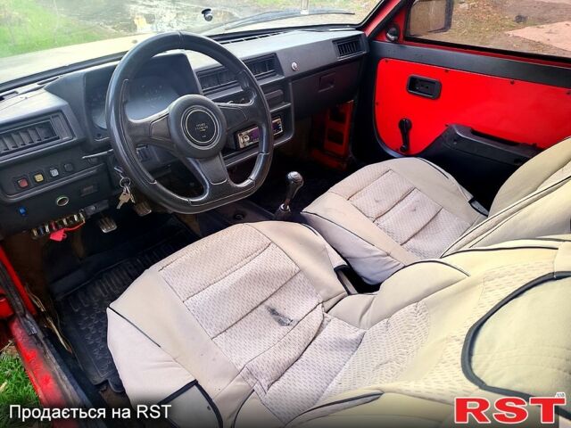 Красный ЗАЗ Таврия, объемом двигателя 1.1 л и пробегом 240 тыс. км за 390 $, фото 7 на Automoto.ua