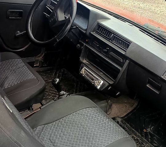 Красный ЗАЗ Таврия, объемом двигателя 1.2 л и пробегом 166 тыс. км за 530 $, фото 6 на Automoto.ua