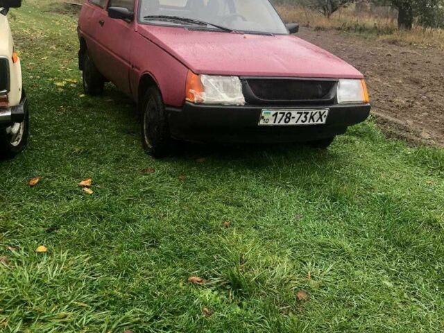 Красный ЗАЗ Таврия, объемом двигателя 1 л и пробегом 100 тыс. км за 288 $, фото 2 на Automoto.ua