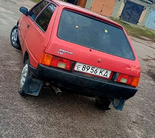 Красный ЗАЗ Таврия, объемом двигателя 1.2 л и пробегом 166 тыс. км за 530 $, фото 3 на Automoto.ua