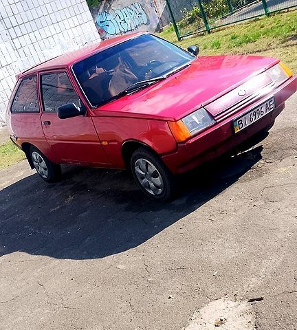 Красный ЗАЗ Таврия, объемом двигателя 1.2 л и пробегом 50 тыс. км за 600 $, фото 2 на Automoto.ua