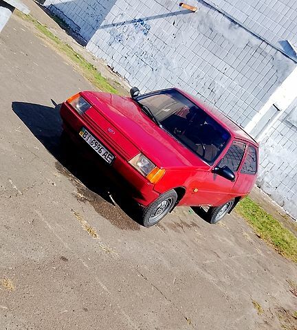 Красный ЗАЗ Таврия, объемом двигателя 1.2 л и пробегом 50 тыс. км за 600 $, фото 4 на Automoto.ua