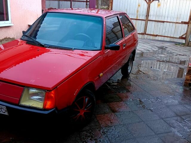 Красный ЗАЗ Таврия, объемом двигателя 11 л и пробегом 156 тыс. км за 330 $, фото 3 на Automoto.ua