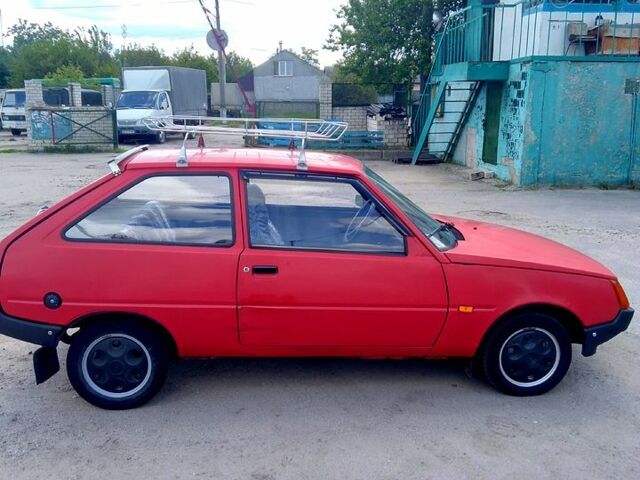 Красный ЗАЗ Таврия, объемом двигателя 1.1 л и пробегом 72 тыс. км за 1000 $, фото 1 на Automoto.ua