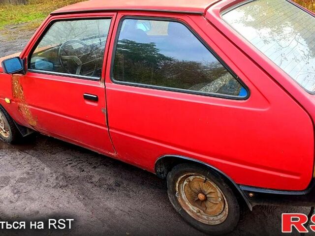 Красный ЗАЗ Таврия, объемом двигателя 1.1 л и пробегом 100 тыс. км за 550 $, фото 1 на Automoto.ua