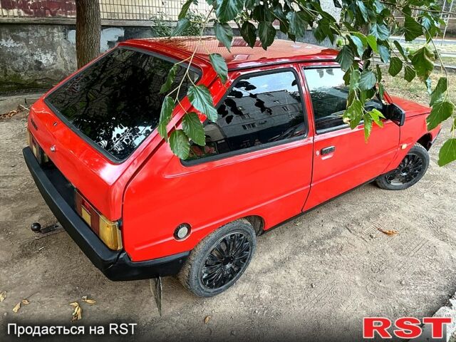 Красный ЗАЗ Таврия, объемом двигателя 1.2 л и пробегом 122 тыс. км за 450 $, фото 1 на Automoto.ua