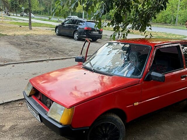 Красный ЗАЗ Таврия, объемом двигателя 1.2 л и пробегом 122 тыс. км за 450 $, фото 9 на Automoto.ua