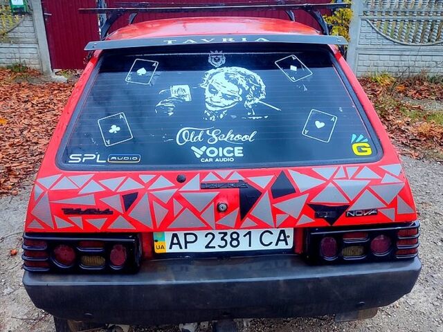 Красный ЗАЗ Таврия, объемом двигателя 1.1 л и пробегом 99 тыс. км за 600 $, фото 2 на Automoto.ua