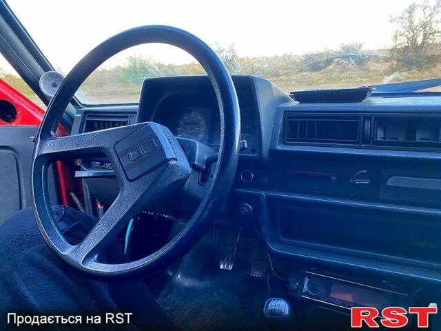 Красный ЗАЗ Таврия, объемом двигателя 1.1 л и пробегом 150 тыс. км за 450 $, фото 4 на Automoto.ua