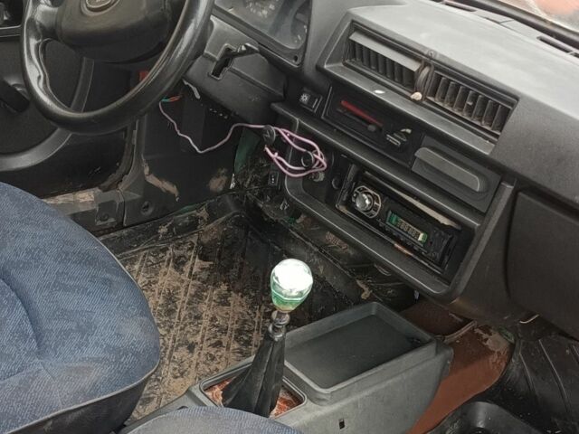 Красный ЗАЗ Таврия, объемом двигателя 1.2 л и пробегом 320 тыс. км за 450 $, фото 3 на Automoto.ua