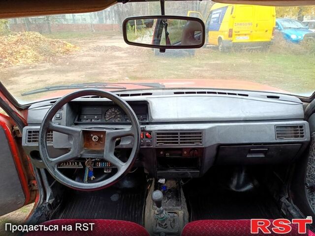 Красный ЗАЗ Таврия, объемом двигателя 1.2 л и пробегом 250 тыс. км за 320 $, фото 6 на Automoto.ua