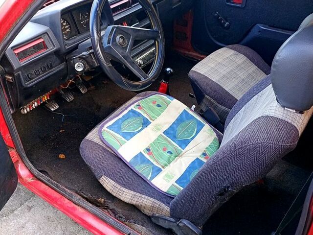 Красный ЗАЗ Таврия, объемом двигателя 1.1 л и пробегом 90 тыс. км за 470 $, фото 3 на Automoto.ua