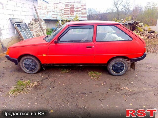 Красный ЗАЗ Таврия, объемом двигателя 1.1 л и пробегом 118 тыс. км за 800 $, фото 2 на Automoto.ua