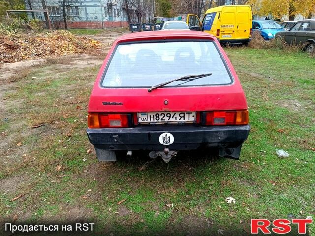Красный ЗАЗ Таврия, объемом двигателя 1.2 л и пробегом 250 тыс. км за 320 $, фото 2 на Automoto.ua