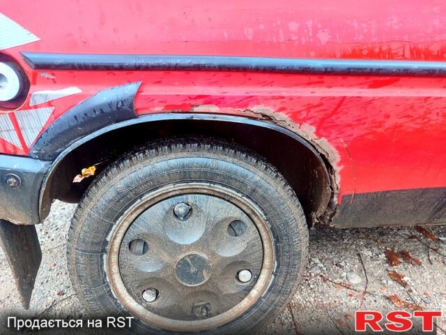 Красный ЗАЗ Таврия, объемом двигателя 1.1 л и пробегом 99 тыс. км за 600 $, фото 3 на Automoto.ua