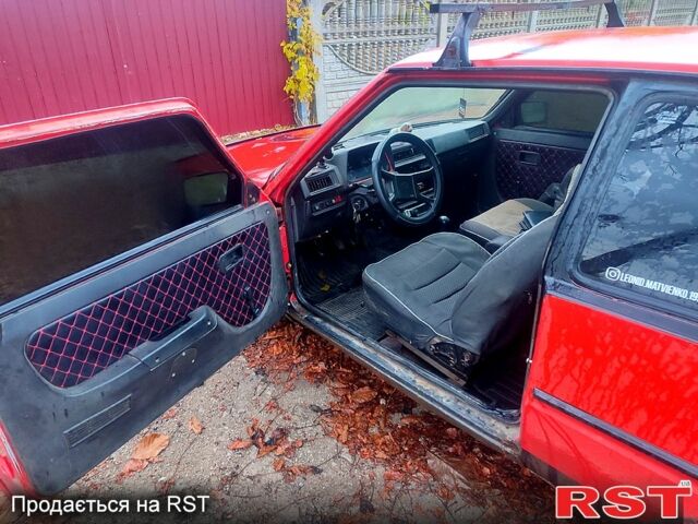 Красный ЗАЗ Таврия, объемом двигателя 1.1 л и пробегом 99 тыс. км за 600 $, фото 6 на Automoto.ua