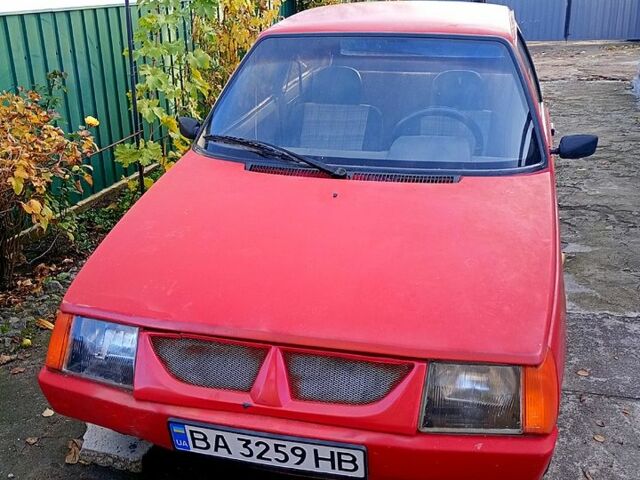 Красный ЗАЗ Таврия, объемом двигателя 1.1 л и пробегом 90 тыс. км за 470 $, фото 1 на Automoto.ua