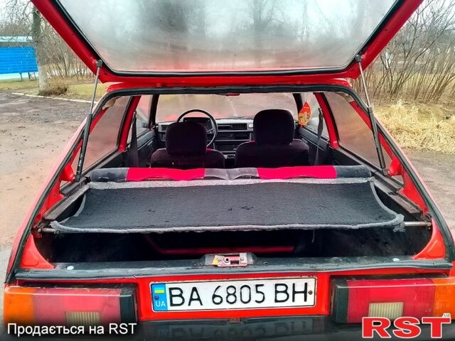 Красный ЗАЗ Таврия, объемом двигателя 1.1 л и пробегом 140 тыс. км за 950 $, фото 7 на Automoto.ua