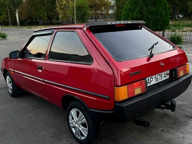 Красный ЗАЗ Таврия, объемом двигателя 1.1 л и пробегом 148 тыс. км за 680 $, фото 3 на Automoto.ua