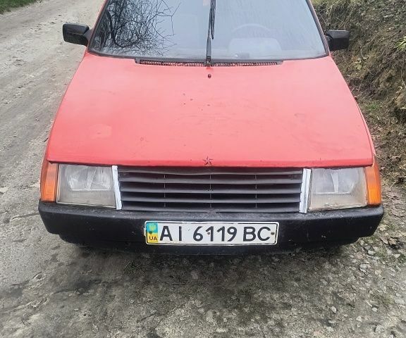 Червоний ЗАЗ Таврія, об'ємом двигуна 1.3 л та пробігом 300 тис. км за 333 $, фото 6 на Automoto.ua