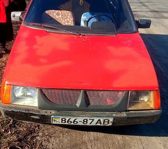 Червоний ЗАЗ Таврія, об'ємом двигуна 1.1 л та пробігом 350 тис. км за 500 $, фото 4 на Automoto.ua