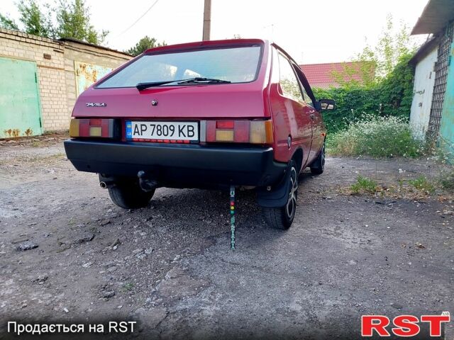 Красный ЗАЗ Таврия, объемом двигателя 1.1 л и пробегом 140 тыс. км за 600 $, фото 5 на Automoto.ua