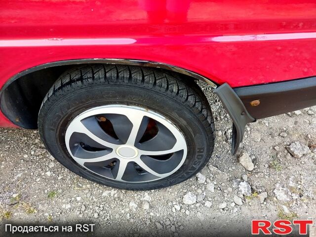 Красный ЗАЗ Таврия, объемом двигателя 1.1 л и пробегом 140 тыс. км за 600 $, фото 3 на Automoto.ua