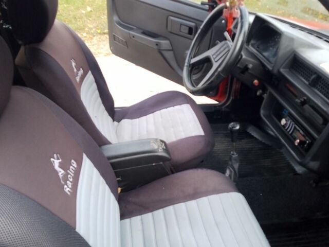 Красный ЗАЗ Таврия, объемом двигателя 1.2 л и пробегом 43 тыс. км за 800 $, фото 2 на Automoto.ua