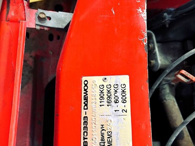 Красный ЗАЗ Таврия, объемом двигателя 1.1 л и пробегом 111 тыс. км за 361 $, фото 6 на Automoto.ua