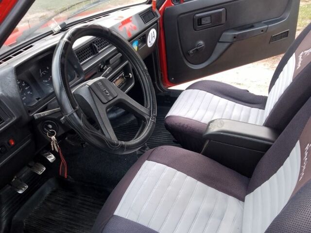 Красный ЗАЗ Таврия, объемом двигателя 1.2 л и пробегом 43 тыс. км за 800 $, фото 6 на Automoto.ua