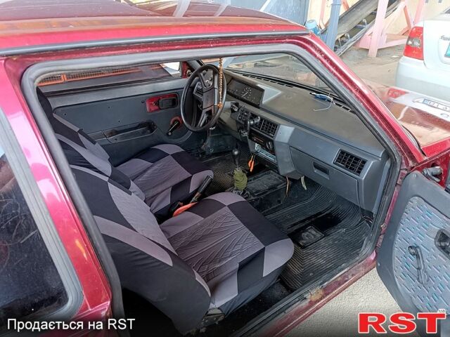 Красный ЗАЗ Таврия, объемом двигателя 1.3 л и пробегом 0 тыс. км за 850 $, фото 2 на Automoto.ua