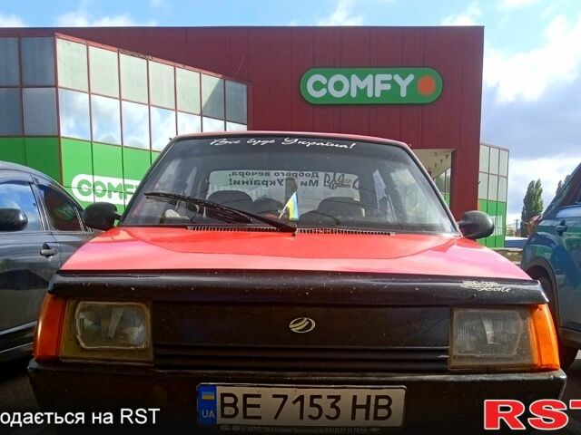 Красный ЗАЗ Таврия, объемом двигателя 1.1 л и пробегом 0 тыс. км за 950 $, фото 2 на Automoto.ua