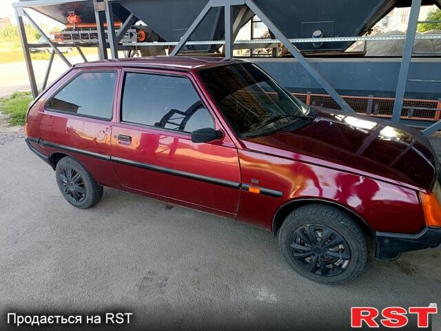 Красный ЗАЗ Таврия, объемом двигателя 1.3 л и пробегом 0 тыс. км за 850 $, фото 1 на Automoto.ua