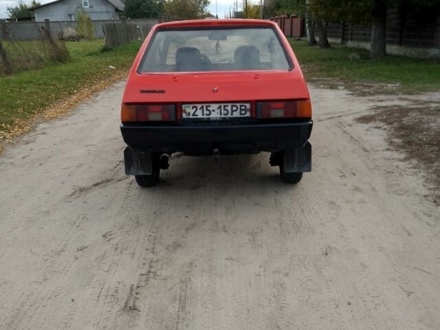 Красный ЗАЗ Таврия, объемом двигателя 1.2 л и пробегом 43 тыс. км за 800 $, фото 3 на Automoto.ua