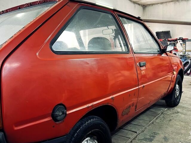 Красный ЗАЗ Таврия, объемом двигателя 1.1 л и пробегом 111 тыс. км за 361 $, фото 3 на Automoto.ua