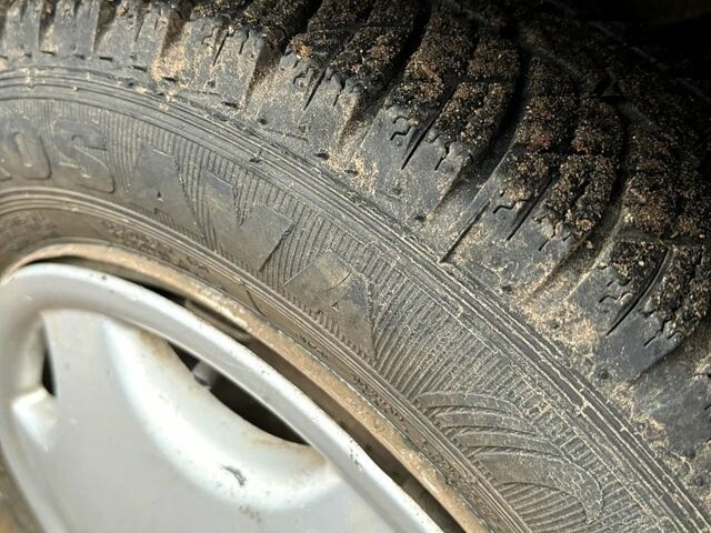 Червоний ЗАЗ Таврія, об'ємом двигуна 1.1 л та пробігом 200 тис. км за 950 $, фото 5 на Automoto.ua