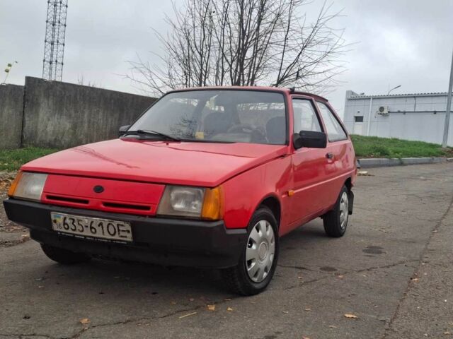Красный ЗАЗ Таврия, объемом двигателя 1.2 л и пробегом 340 тыс. км за 750 $, фото 2 на Automoto.ua