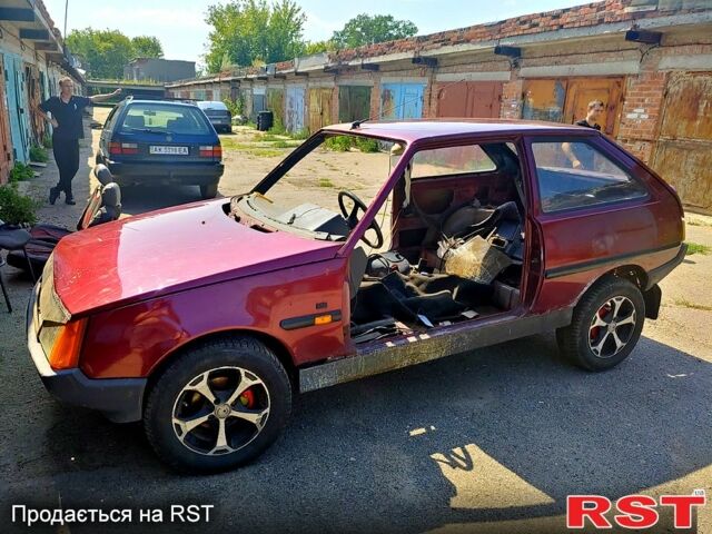 Красный ЗАЗ Таврия, объемом двигателя 1.1 л и пробегом 160 тыс. км за 500 $, фото 6 на Automoto.ua