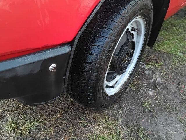 Червоний ЗАЗ Таврія, об'ємом двигуна 1.1 л та пробігом 100 тис. км за 596 $, фото 1 на Automoto.ua