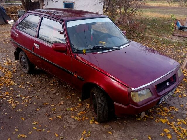 ЗАЗ Таврия 2000 в Днепре (Днепропетровске) на Automoto.ua Красный ЗАЗ Таврия, объемом двигателя 1.1 л и пробегом 83 тыс. км за 830 $, фото 5 на Automoto.ua