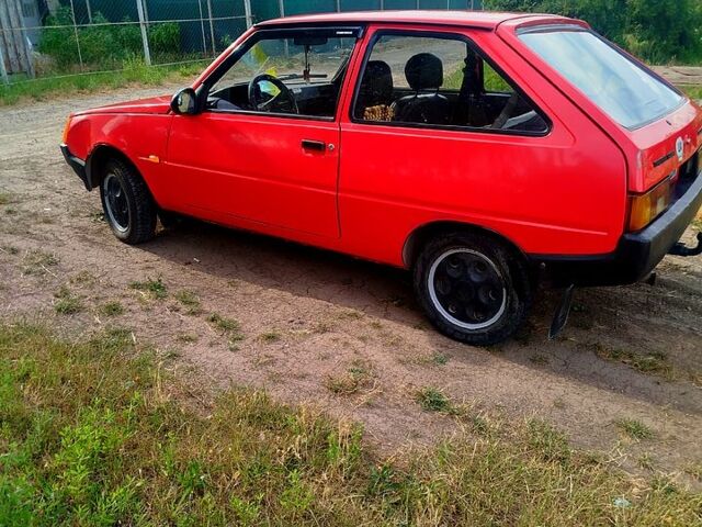 Червоний ЗАЗ Таврія, об'ємом двигуна 1.1 л та пробігом 57 тис. км за 800 $, фото 4 на Automoto.ua