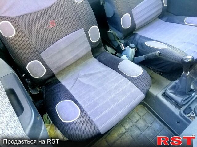 Красный ЗАЗ Таврия, объемом двигателя 1.3 л и пробегом 214 тыс. км за 1350 $, фото 4 на Automoto.ua