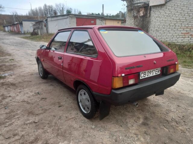 Червоний ЗАЗ Таврія, об'ємом двигуна 1.1 л та пробігом 72 тис. км за 1400 $, фото 5 на Automoto.ua