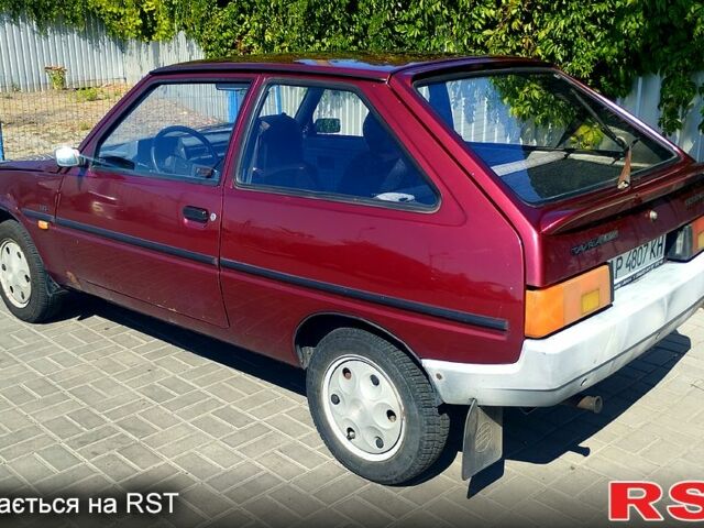 Красный ЗАЗ Таврия, объемом двигателя 1.2 л и пробегом 179 тыс. км за 600 $, фото 2 на Automoto.ua