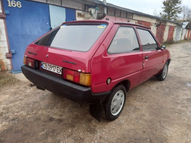 Червоний ЗАЗ Таврія, об'ємом двигуна 1.1 л та пробігом 72 тис. км за 1400 $, фото 3 на Automoto.ua